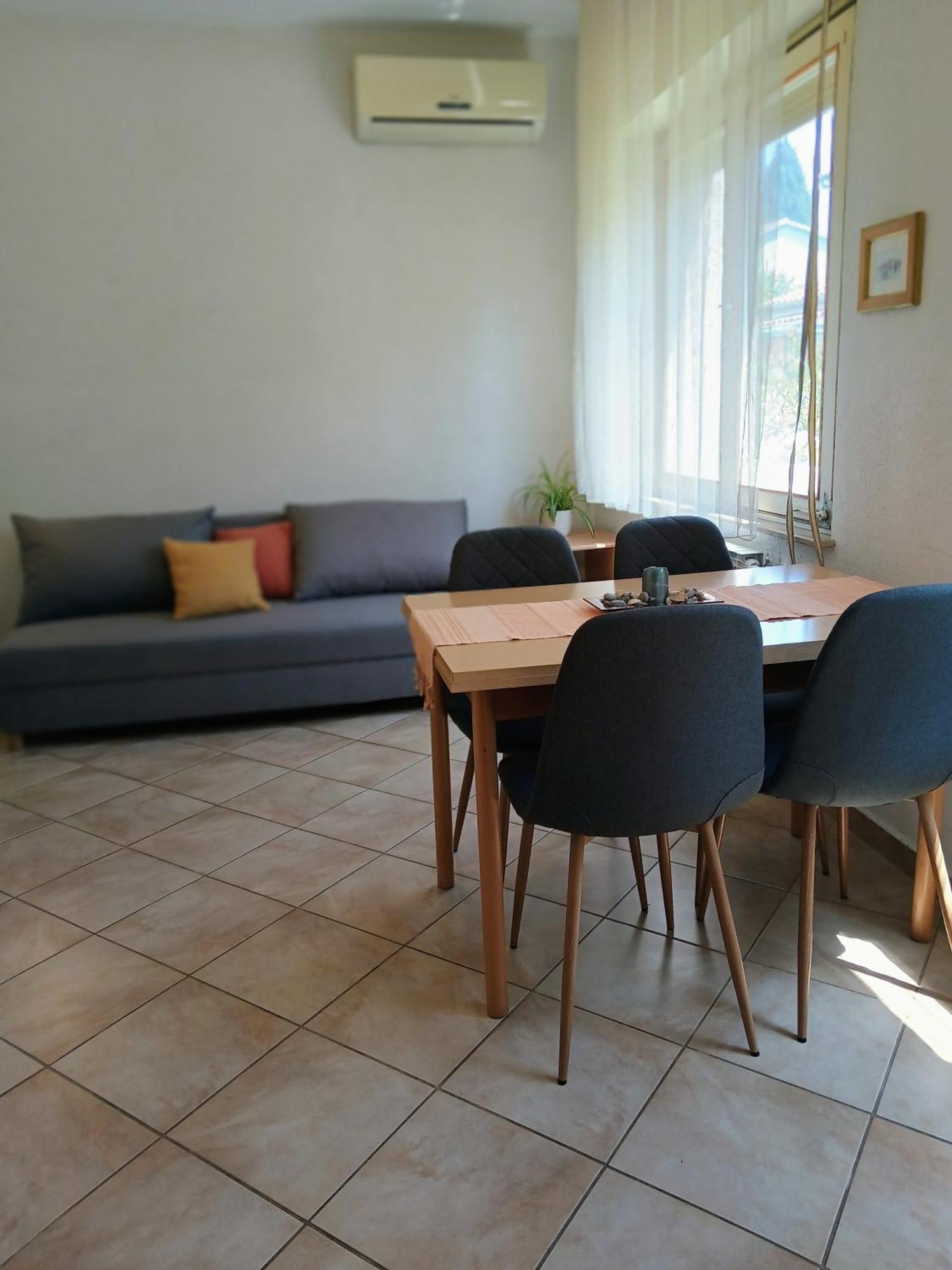 Apartments Jadranka Ivana Пула Екстериор снимка