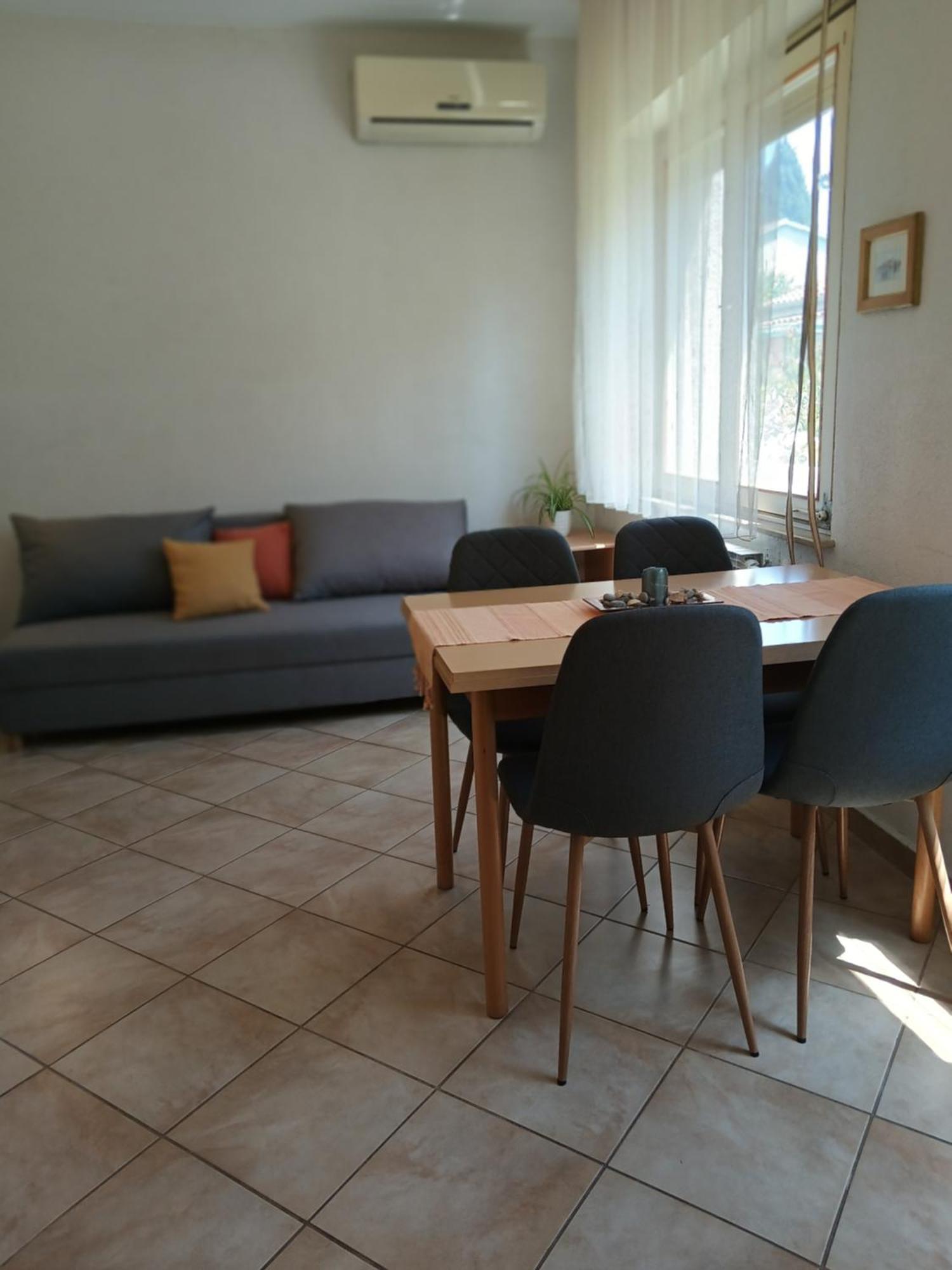 Apartments Jadranka Ivana Пула Екстериор снимка