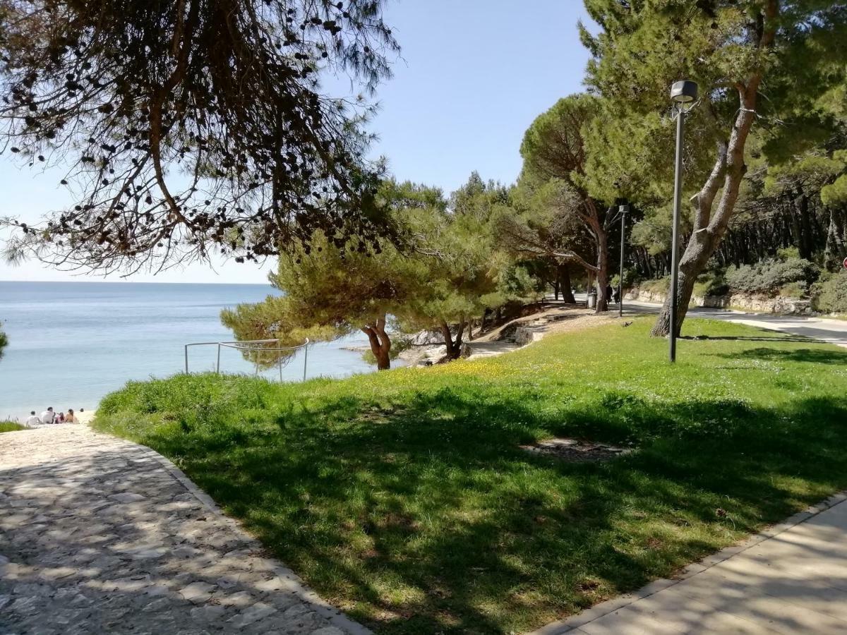 Apartments Jadranka Ivana Пула Екстериор снимка