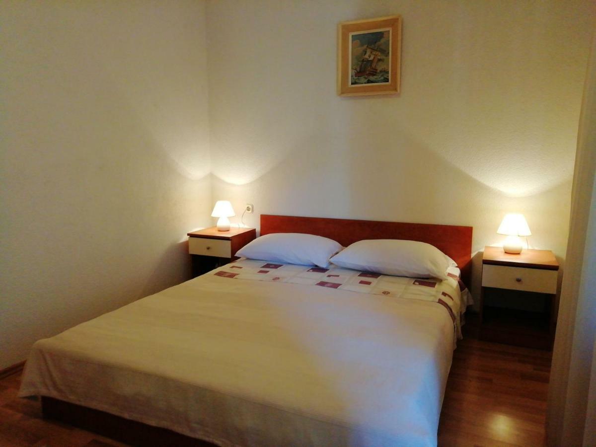 Apartments Jadranka Ivana Пула Екстериор снимка