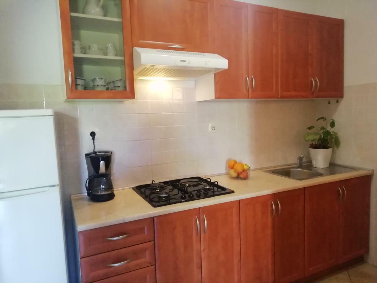 Apartments Jadranka Ivana Пула Екстериор снимка