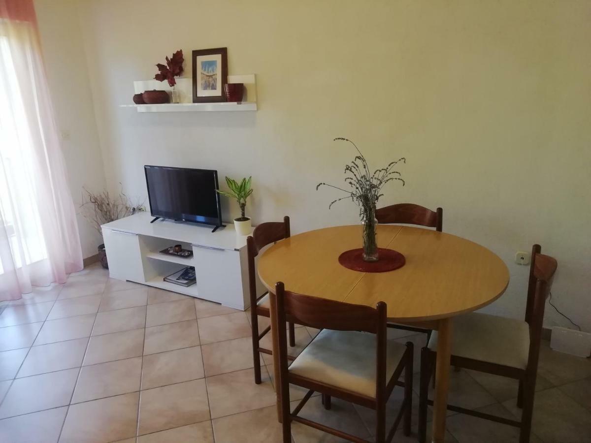 Apartments Jadranka Ivana Пула Екстериор снимка