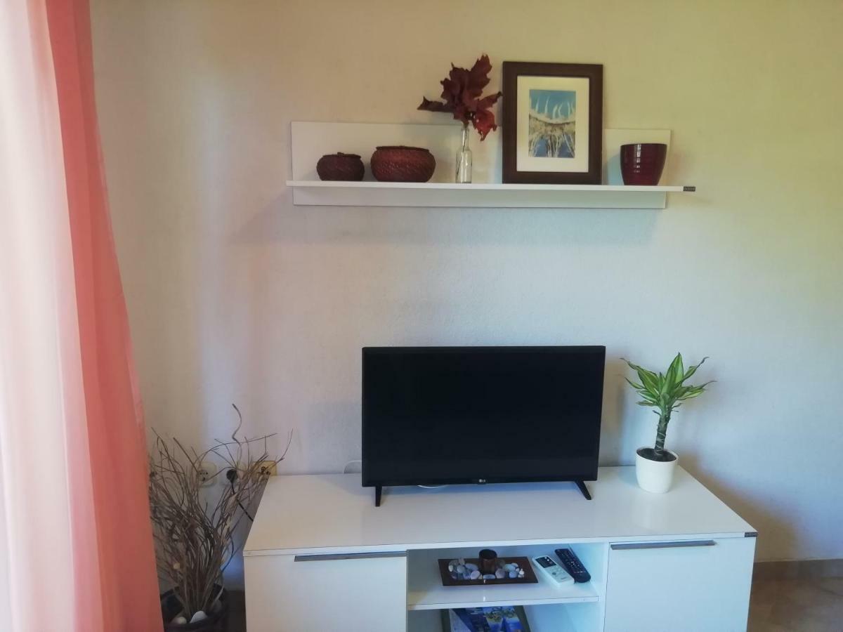 Apartments Jadranka Ivana Пула Екстериор снимка