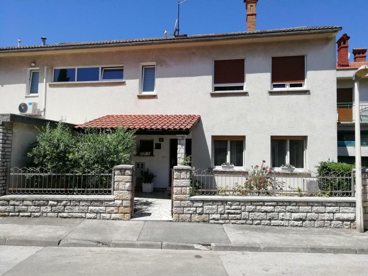 Apartments Jadranka Ivana Пула Екстериор снимка