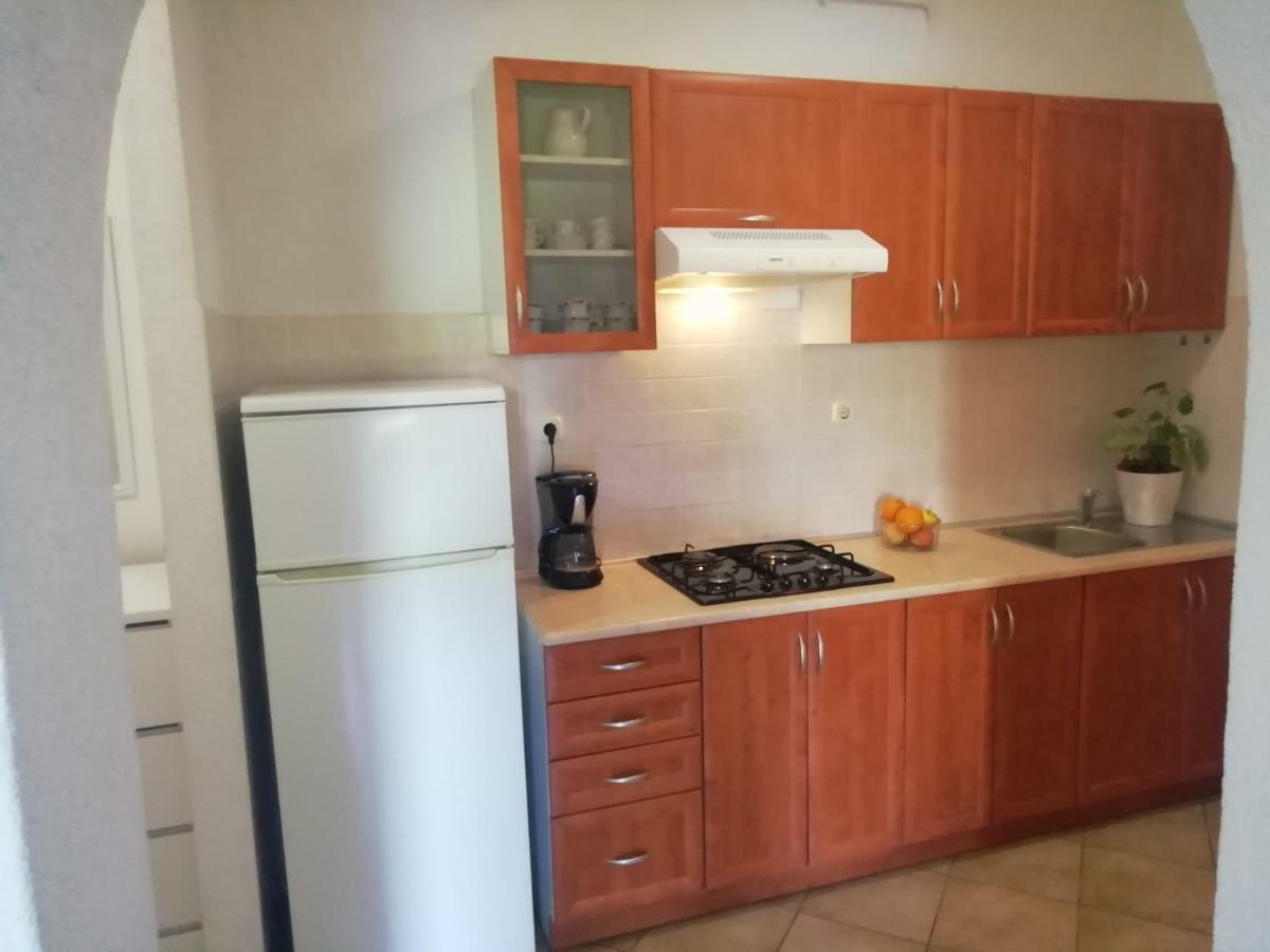 Apartments Jadranka Ivana Пула Екстериор снимка