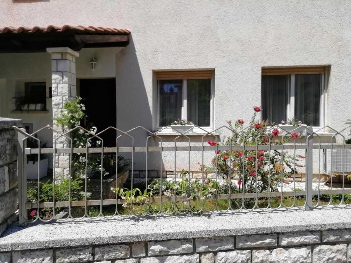 Apartments Jadranka Ivana Пула Екстериор снимка